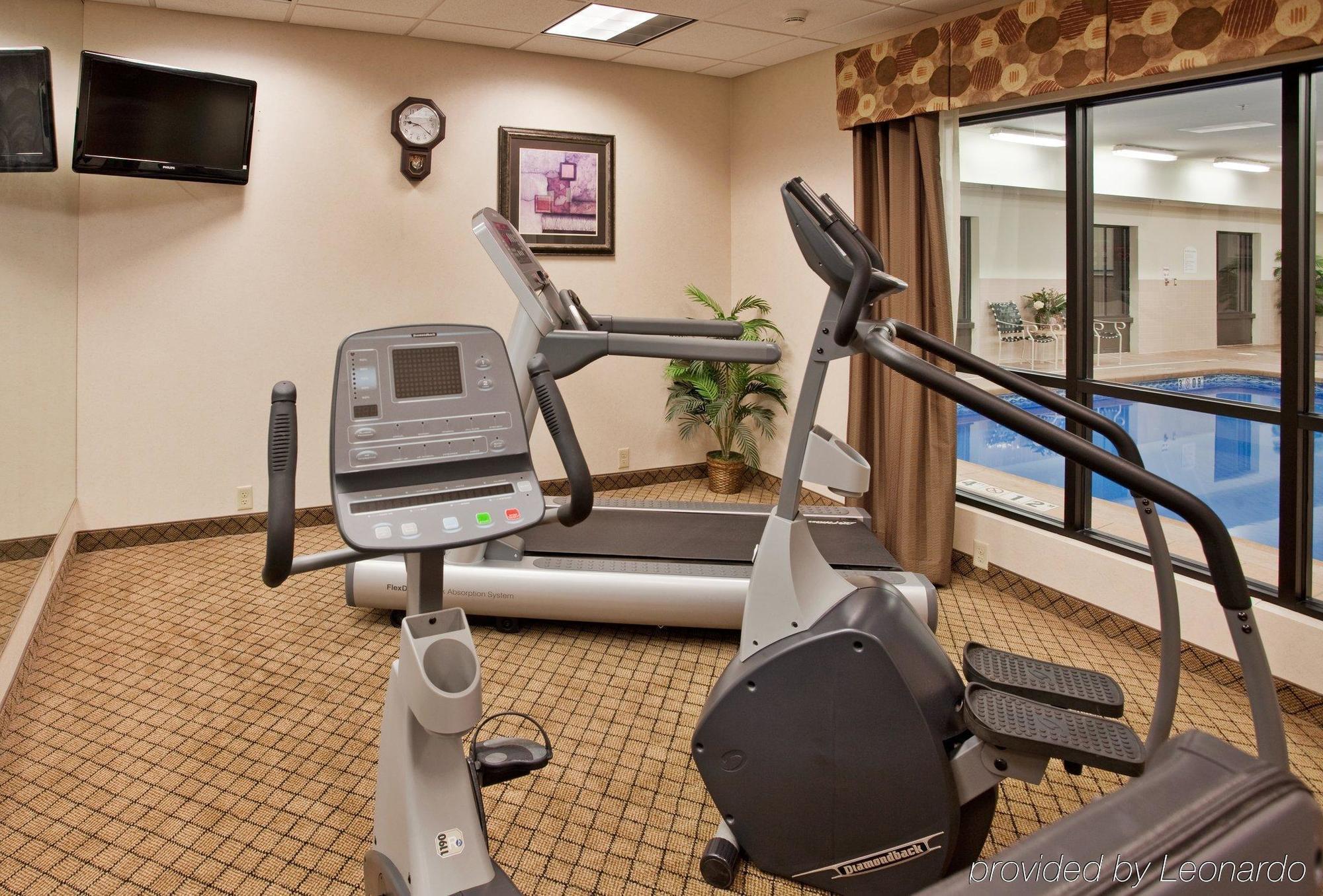 Holiday Inn Express Hotel & Suites Mcpherson By Ihg Udogodnienia zdjęcie