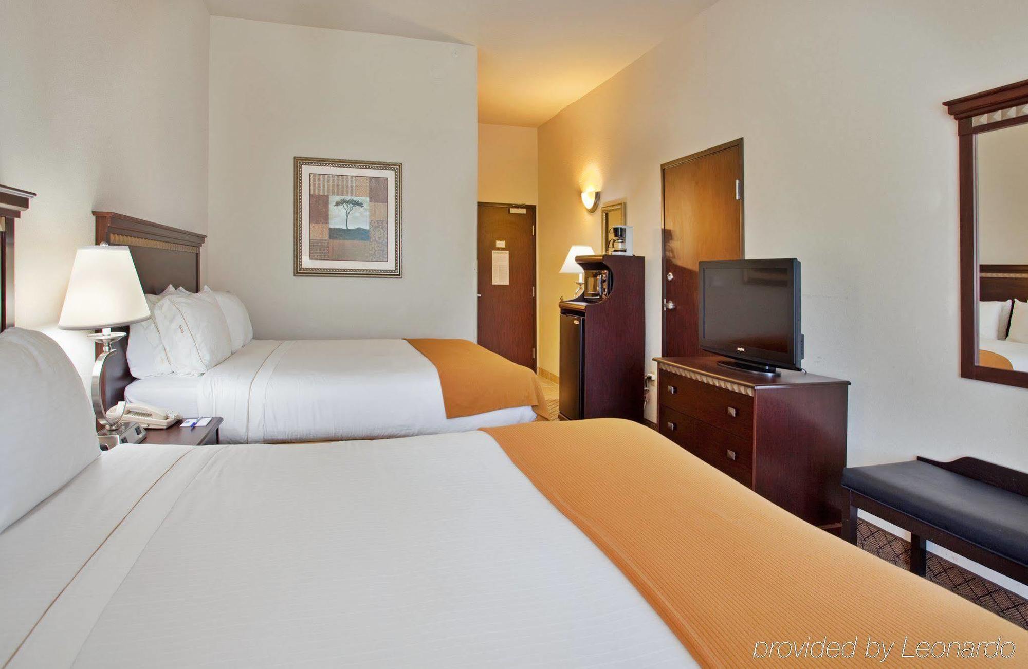 Holiday Inn Express Hotel & Suites Mcpherson By Ihg Pokój zdjęcie